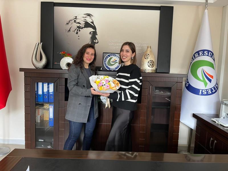 'Ünvan Alan Öğretim Üyemizi Tebrik Mesajı'