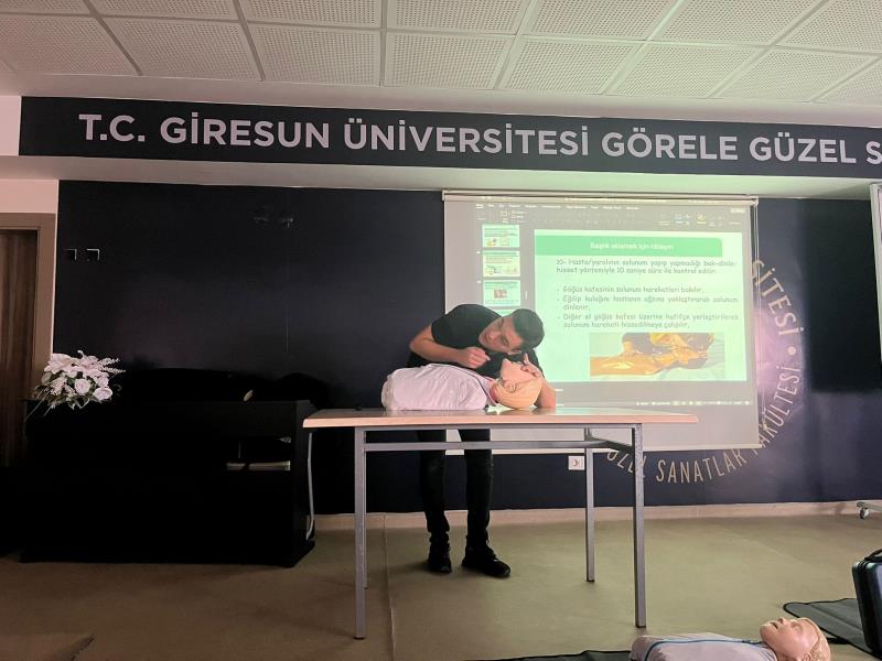 Yüksekokulumuzda "Temel İlk Yardım Farkındalık" eğitiminin verilmesi hakkında